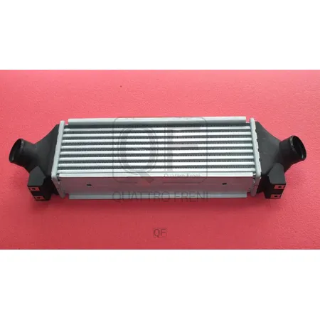 Радиатор интеркуллера, QUATTRO FRENI QF55A00032
