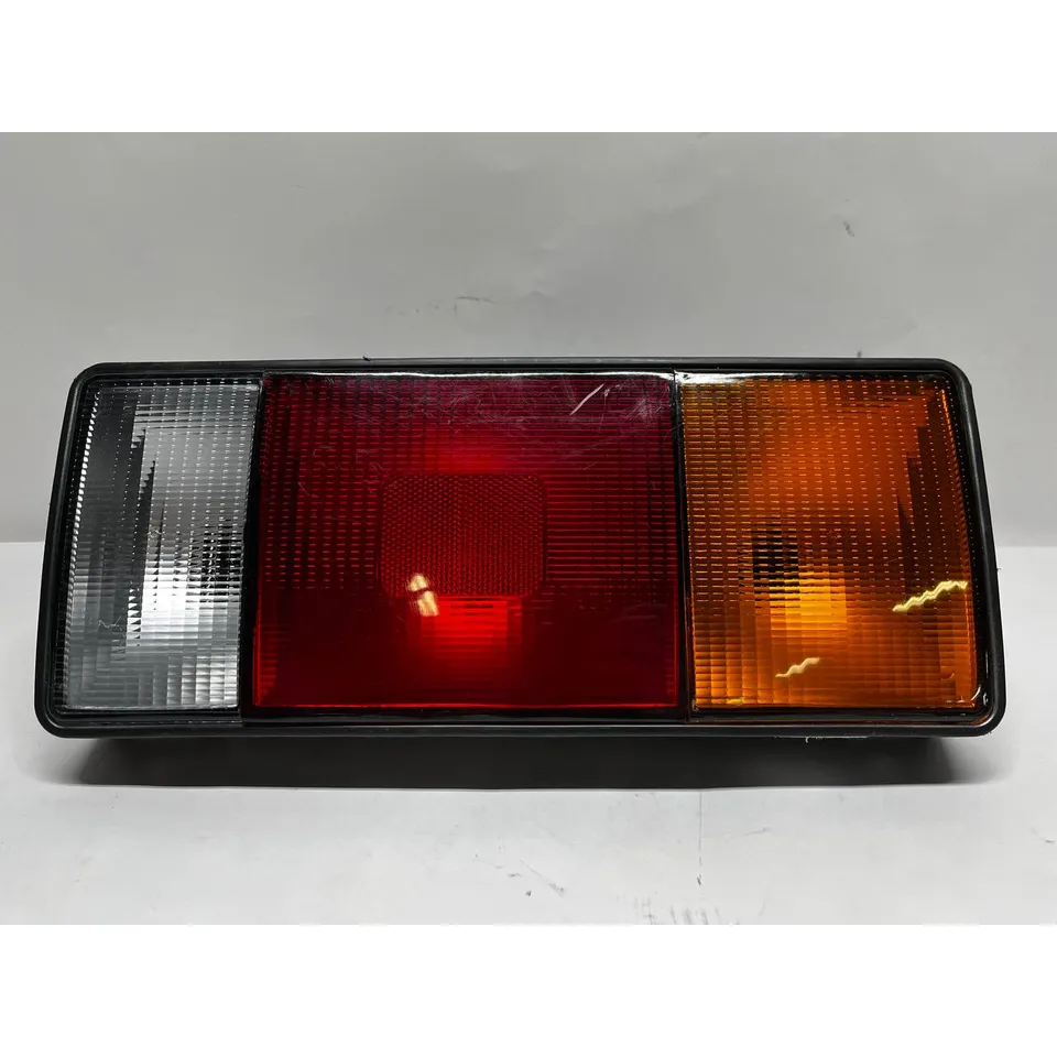 Фонарь задний левый HYUNDAI HD65,72,78, Уценка HYUNDAI HD NSP NSP02924017A100-N2 Уценка