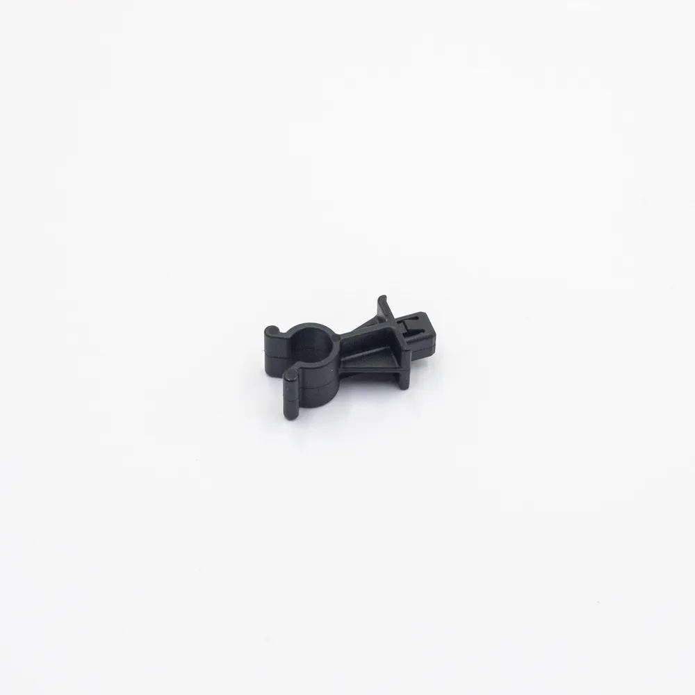 Кронштейн держателя капота NISSAN 65722-EB300