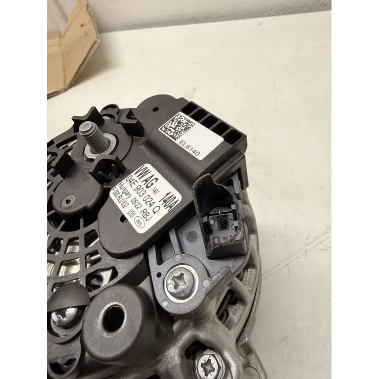 Генератор 140а BOSCH, Уценка для VAG VAG 04E903024Q-N7 Уценка