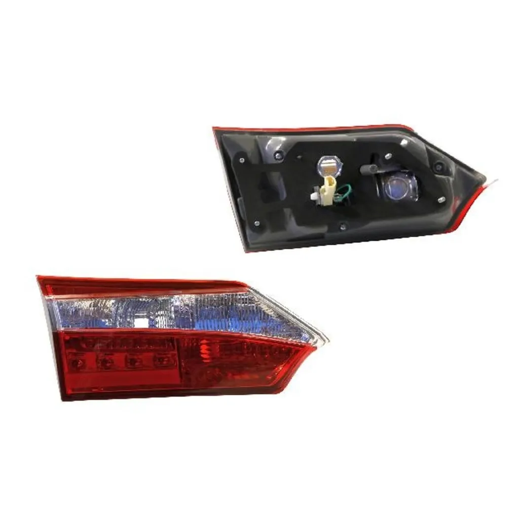Фонарь задний левый внутренний с диодами, короткая полоска COROLLA 2016- L028010202L