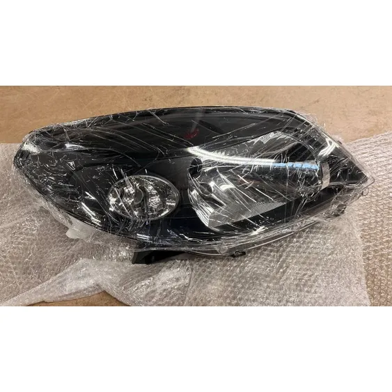 Фара правая RENAULT Sandero I (черная), Уценка RENAULT Sandero I NSP NSP07260104793R-N0 Уценка