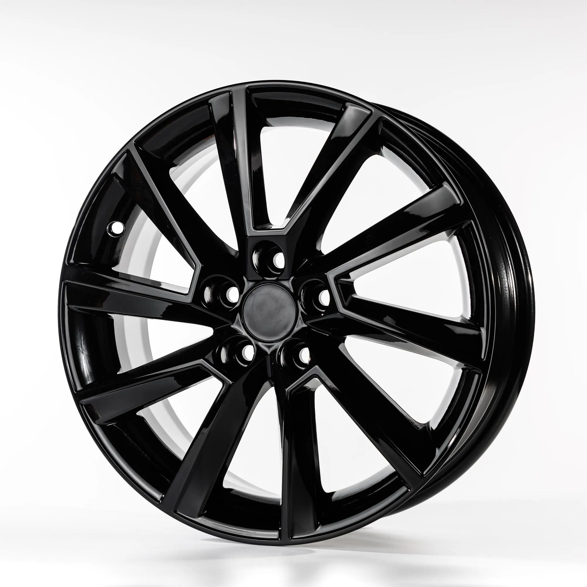 Диск литой R15 6J 5x100/57.1 ET40 Carwel Сатурн 1507 BLM 00028263