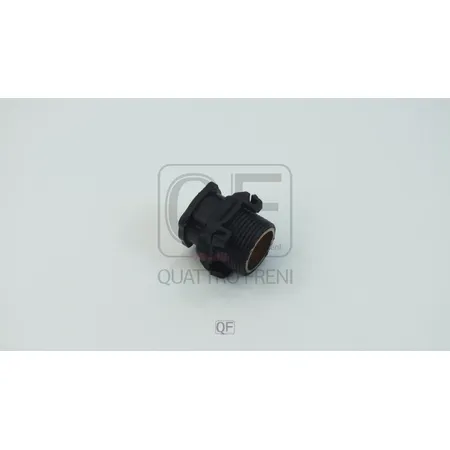 Винт пластиковый крепления фары QUATTRO FRENI QF41M00021