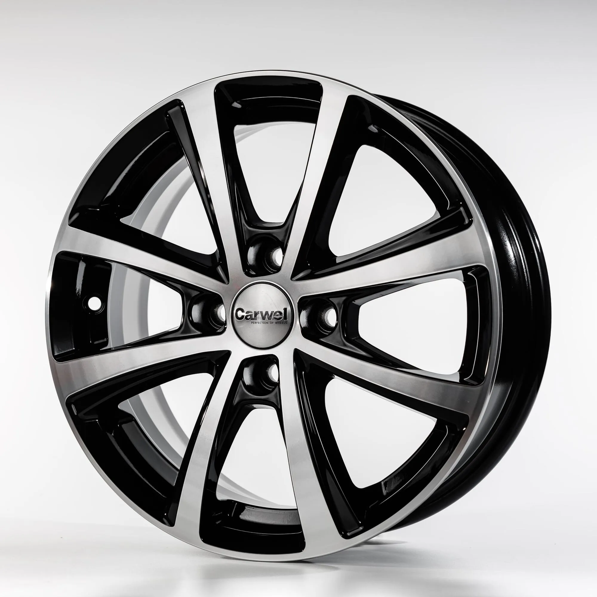 Диск литой R15 6J 4x100/60.1 ET40 Carwel Акуш AB 00107887