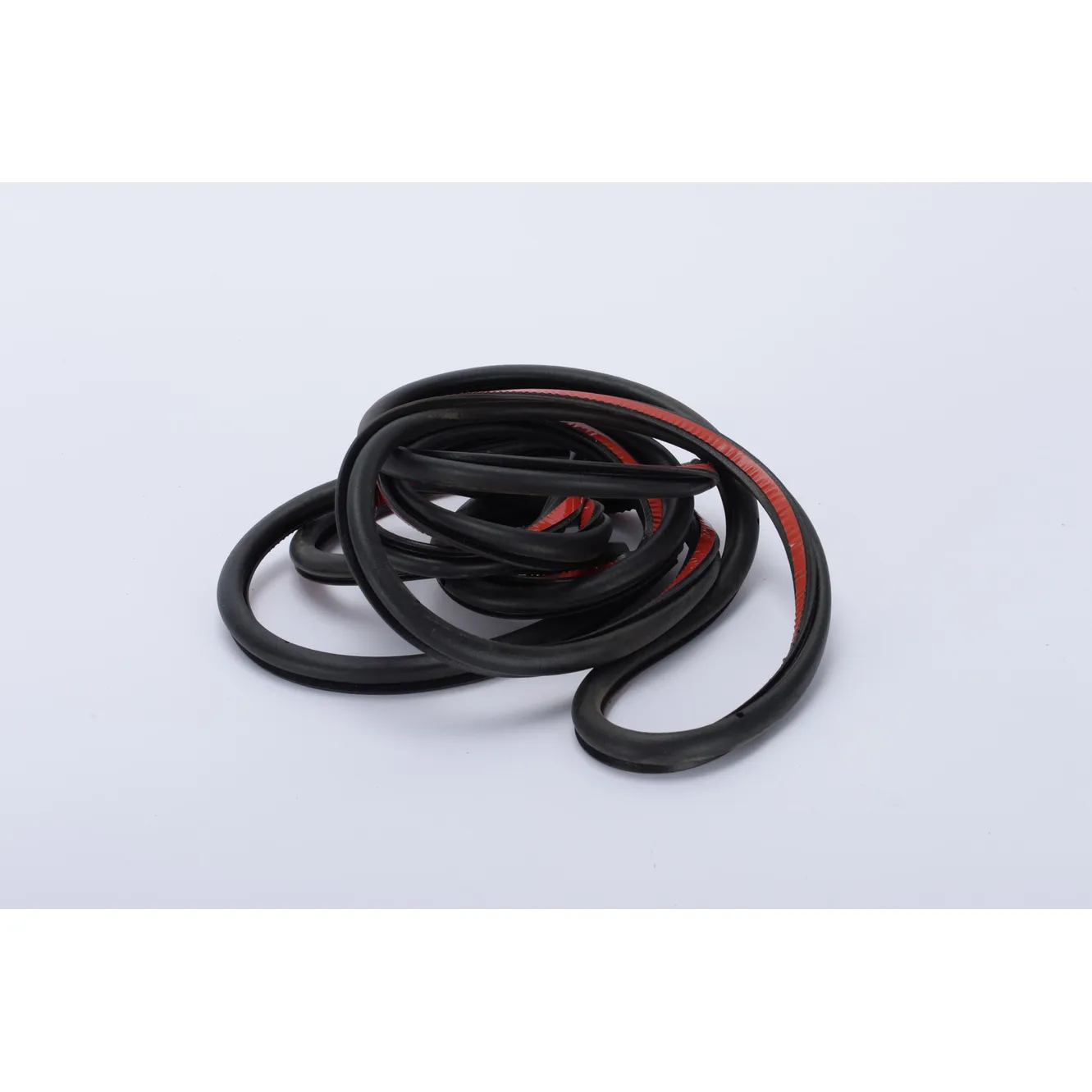 Уплотнитель крышки грузового отсека УАЗ 236300851432500