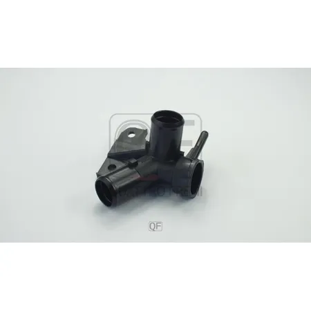Патрубок системы охлаждения QUATTRO FRENI QF45A00044
