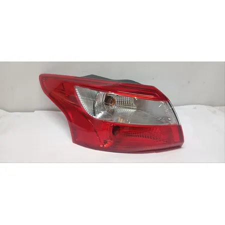 Фонарь задний левый, Уценка FORD Focus FORD 1 863 056-N5 Уценка