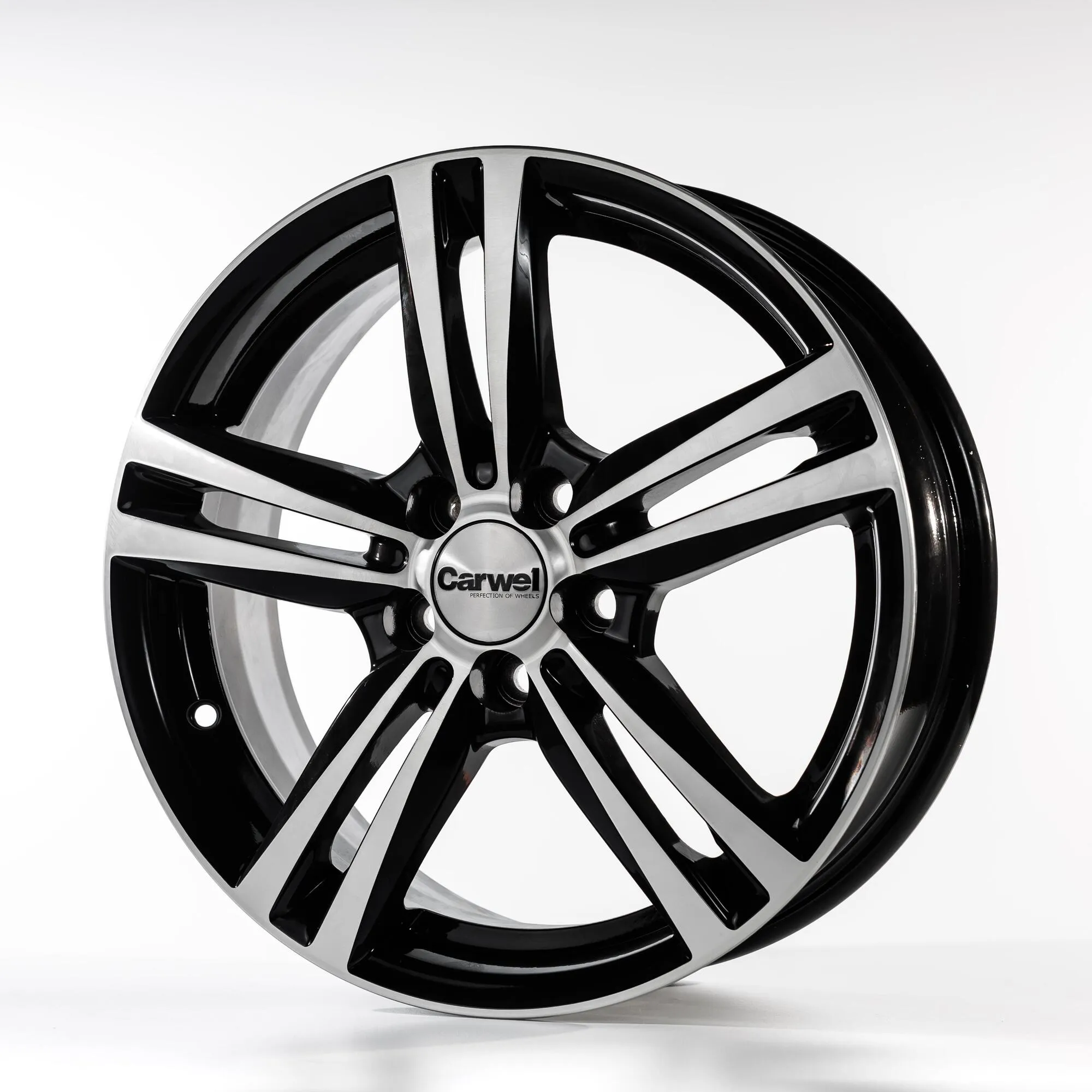 Диск литой R16 6J 5x112/57.1 ET43 Carwel Амут 217 AB 00089384