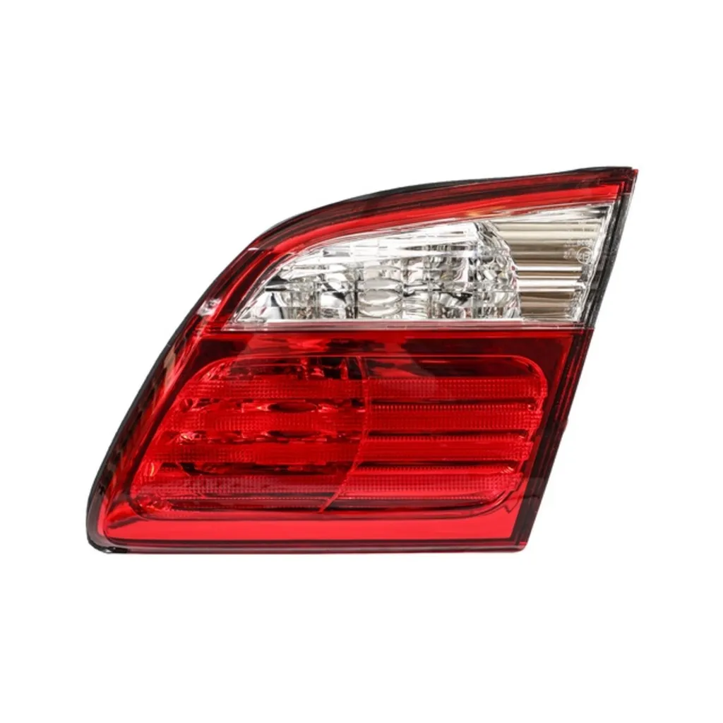 Фонарь задний правый внутренний MAXIMA 2000-2006 L051010200R