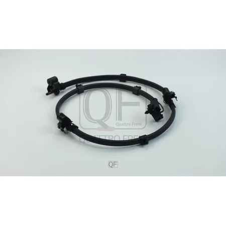 Шланг омывателя ветрового стекла с форсунками QUATTRO FRENI QF10N00526