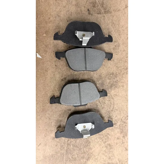 Колодки тормозные передние, Уценка FORD FOCUS 2 MAZDA VOLVO TSN 2.1.36-N0 Уценка