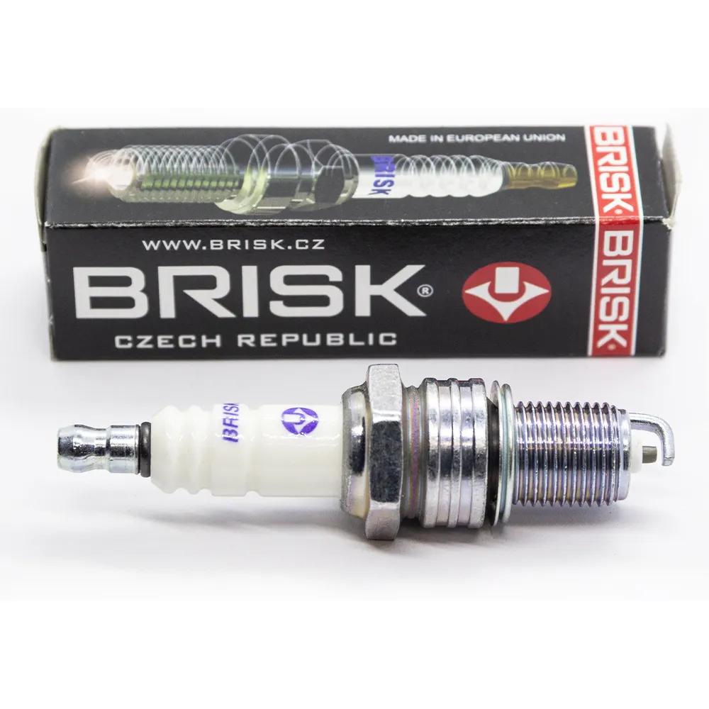 Свеча зажигания для а/м ГАЗ 3302, 3110 дв.405, 406, 409 (0.7) SUPER с резистр. BRISK LR17YC
