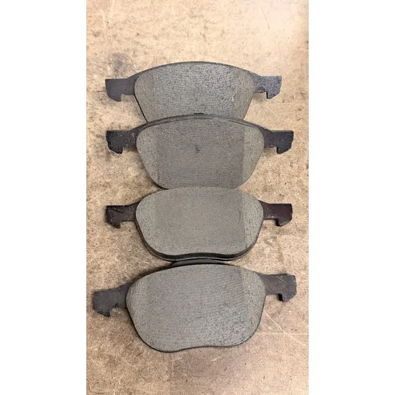 Колодки передние, Уценка FORD FOCUS 2 MAZDA VOLVO SANGSIN BRAKE SP1260-N0 Уценка