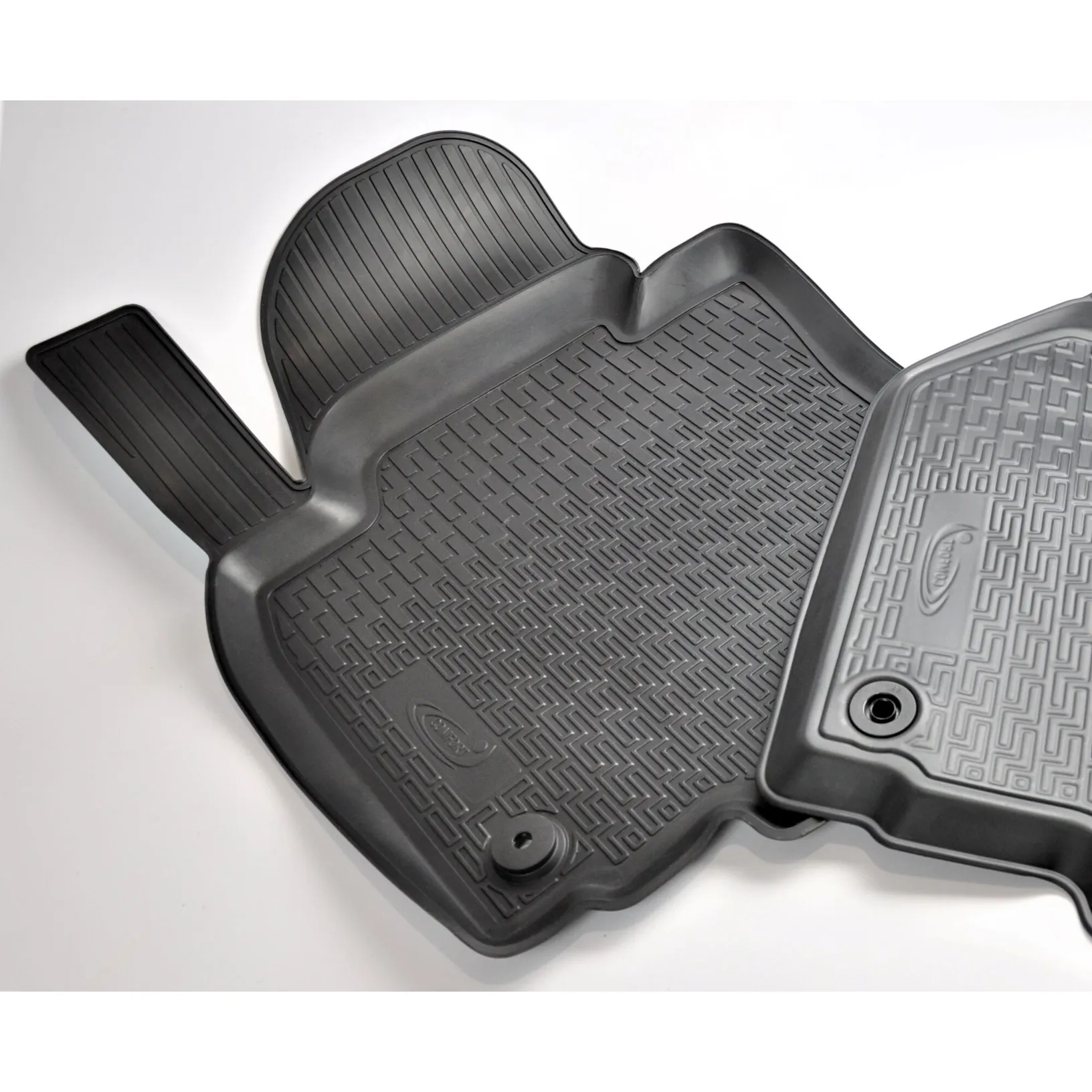 Коврик в салон водительский 1шт полиуретан с крепежом Seat Leon II хэтчбек 2005-2012 COMFORT 45.03.503.PLA