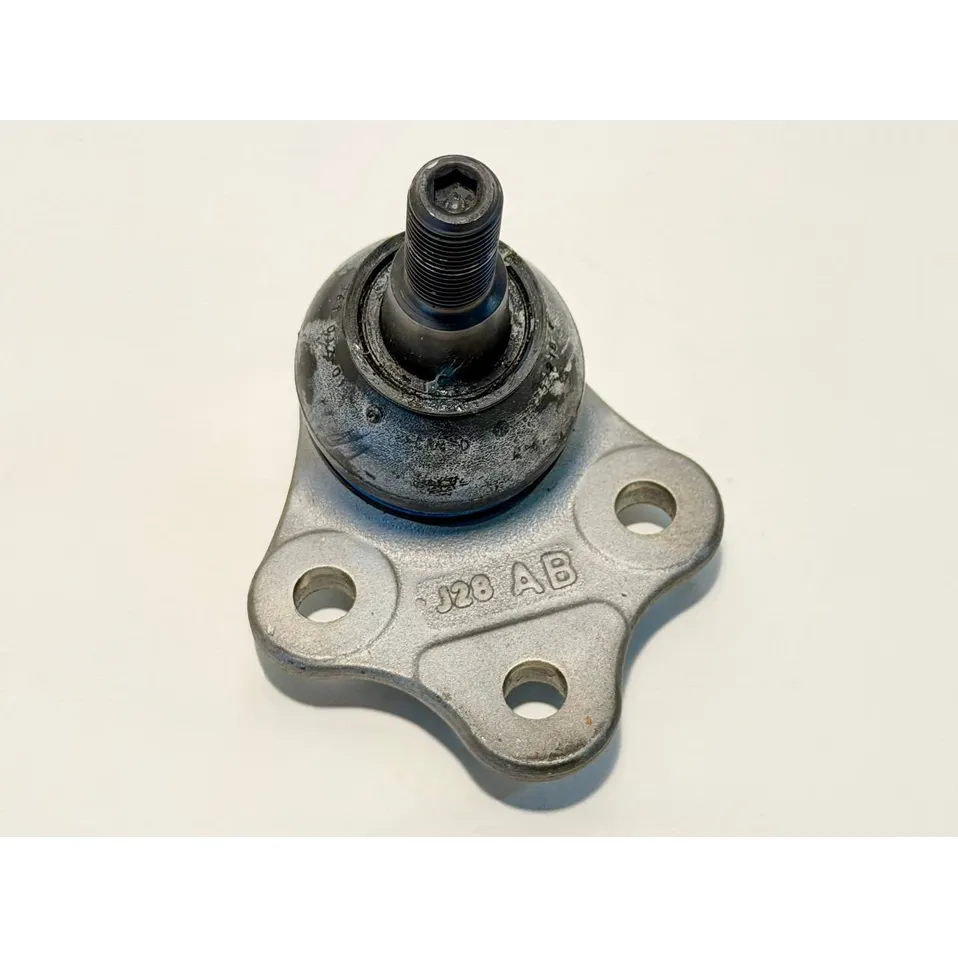 Опора шаровая L=R, Уценка FORD Mondeo LEMFORDER 3100701-N0 Уценка