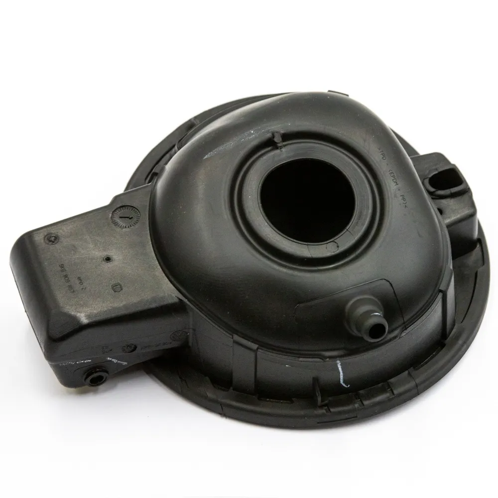 Лючок горловины VW Golf VAG 5K6809857C GRU