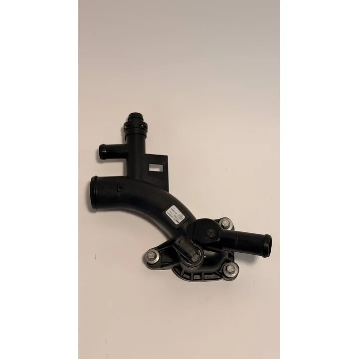 Патрубок системы охлаждения, Уценка GM/OPEL mot.1.4L GENERAL MOTORS 25193922-N0 Уценка