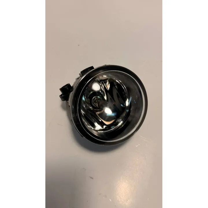 Фара противотуманная левая/правая NISSAN Tiida, Qashqai, Уценка NISSAN Tiida, Qashqai NSP NSP05261508992B-N0 Уценка