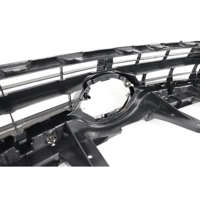 Решетка радиатора верхняя часть Toyota Highlander 2013-2016 2081044-DCR