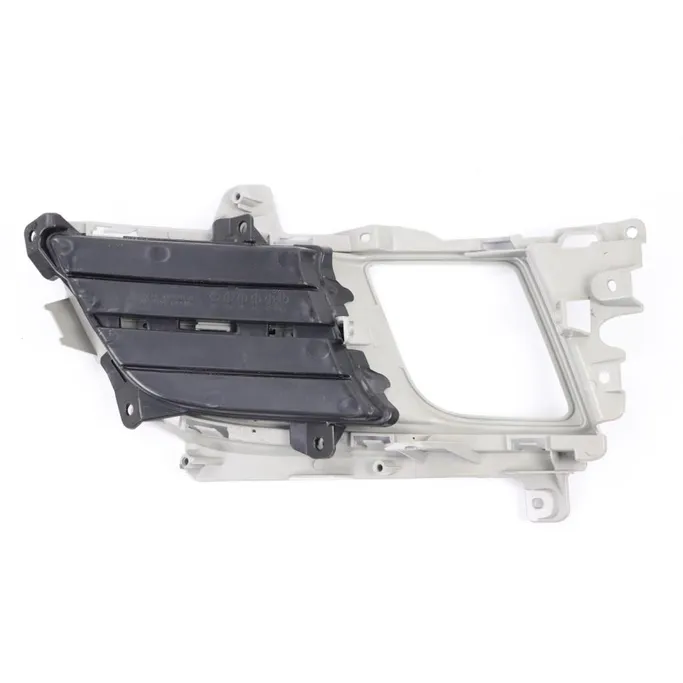 Накладка фары противотуманной Лев. в сборе серебро Mazda M6 2007-2009 DoCar GS7T50C21BDCR