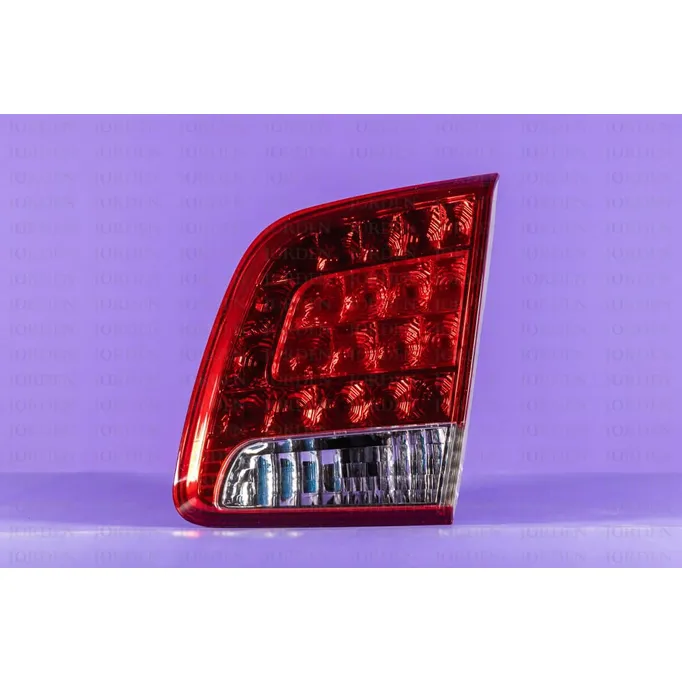 Фонарь (внутренний) RH Sorento 09-12 JH03SRT09005BR